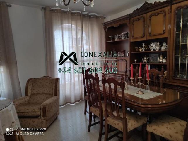 Piso en venta en Olvera, Ensanche photo 0