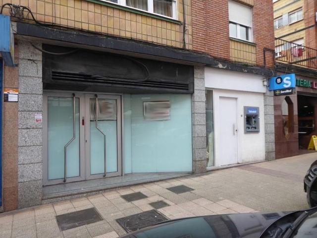 Local comercial en venta en Avilés, Versalles photo 0