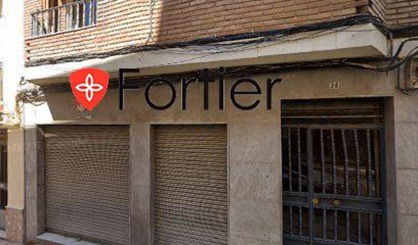Local comercial en venta en Martos, Centro photo 0