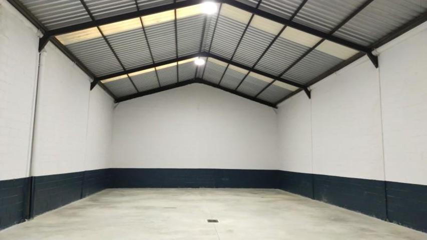 Nave industrial en venta en Sevilla, Polig.Industriales - La Red photo 0