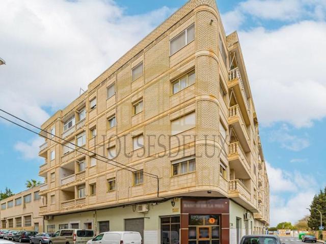 Piso en venta en Petrer photo 0