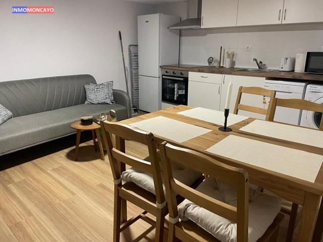 Edificio en venta en Tarazona, Calle quiÑones photo 0