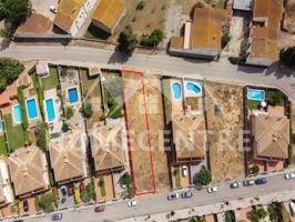 Terreno en venta en Vila-sacra photo 0