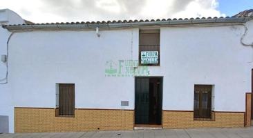 Casa en venta en Fuentes de León, Fuentes De Leon photo 0