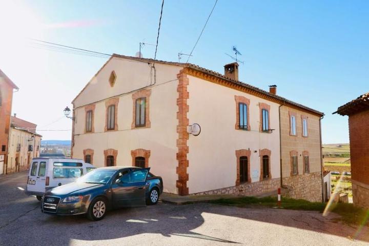 Adosada en venta en Lerma photo 0