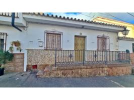 Casas de pueblo en venta en Benamocarra photo 0