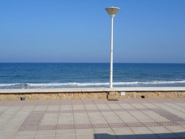 Apartamento en venta en Piles, Piles - Playa photo 0