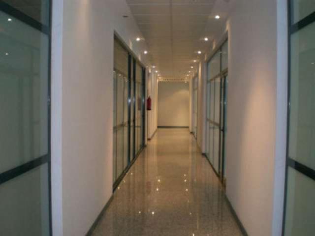 Oficina en venta en Antequera, Antequera photo 0