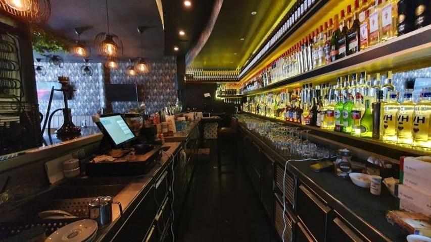 Local comercial en venta en Marbella, Puerto Banus photo 0