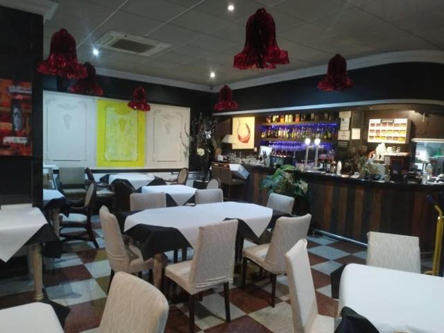 Local comercial en venta en Fuengirola, Puerto Deportivo photo 0