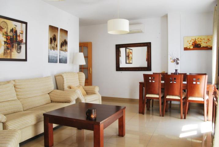 Piso en venta en Loja, Centro photo 0