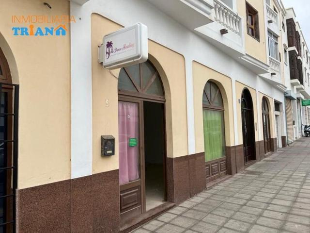 Local comercial en venta en Arrecife, Arrecife photo 0