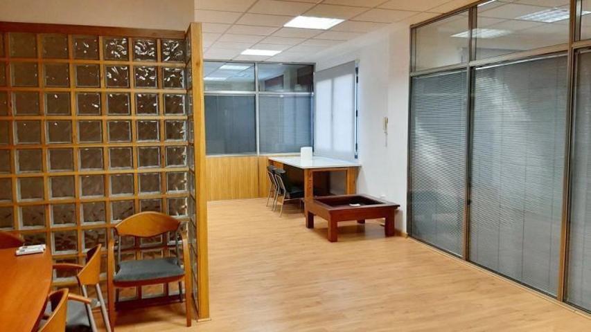 Local comercial en venta en Valdepeñas, Centro photo 0