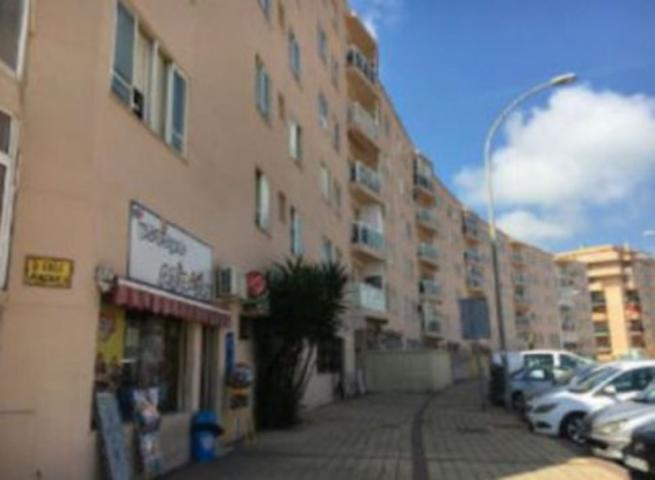 Piso en venta en Algeciras, San Bernabe photo 0