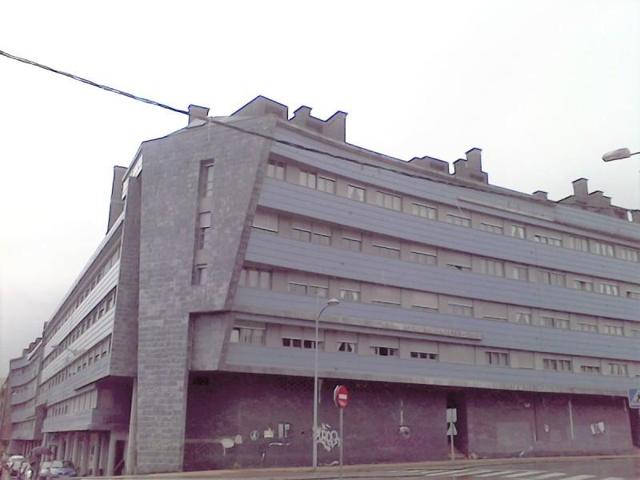 Local comercial en venta en Langreo, La Felguera photo 0