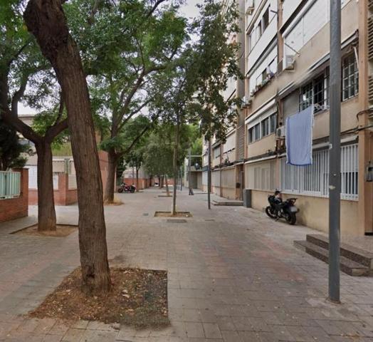 Planta baja en venta en Barcelona, El Besos i el Maresme photo 0