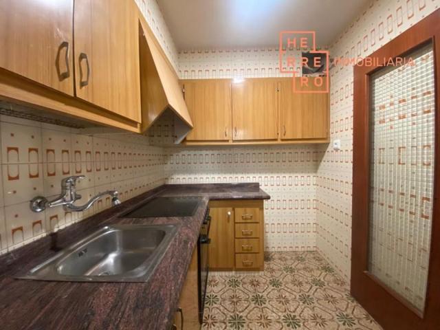 Casa en venta en Alcora, L'alcora photo 0