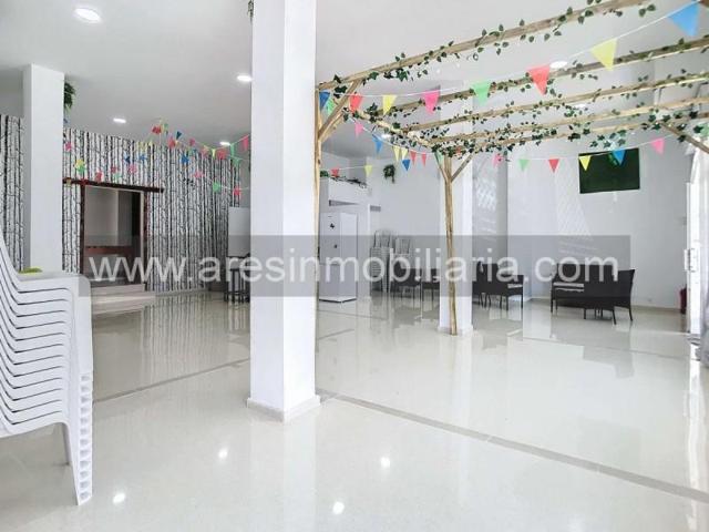 Local comercial en venta en Écija, Centro photo 0