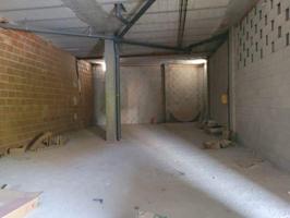 Local comercial en venta en Baza, Baza photo 0