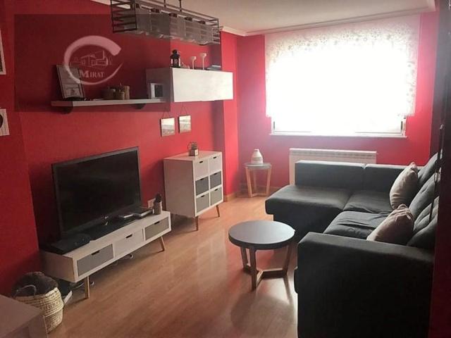 Piso en venta en Villares de la Reina photo 0