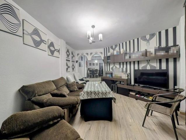 Piso en venta en Loja, Barrio Plines photo 0