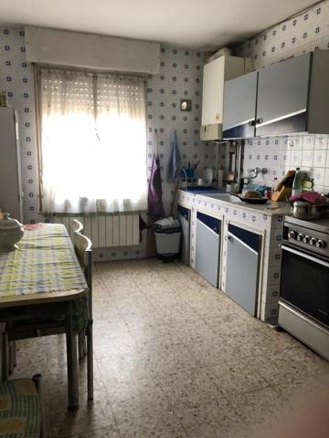 Piso en venta en Ponferrada, Alta photo 0
