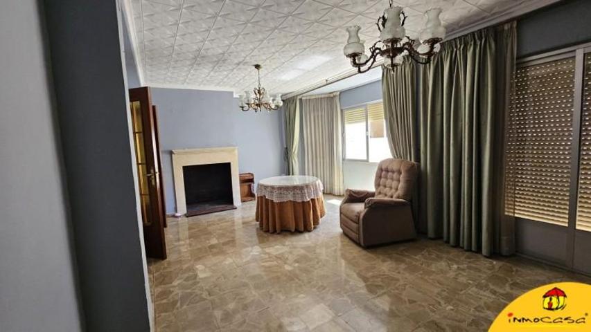 Casa en venta en Castillo de Locubín, Castillo De Locubin photo 0