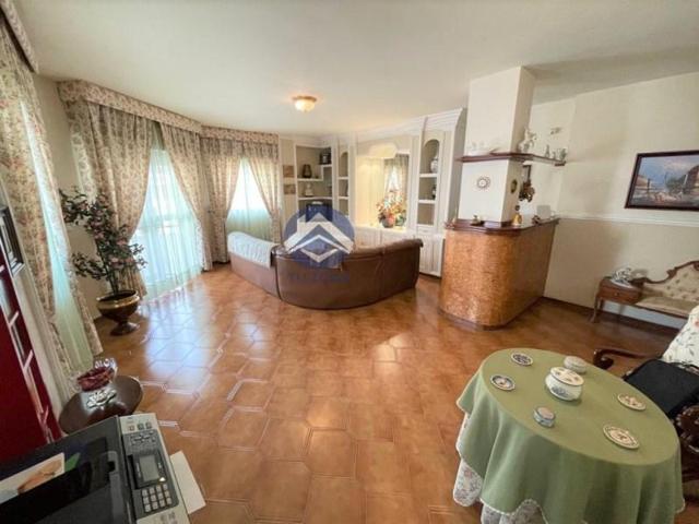 Piso en venta en Almendralejo photo 0