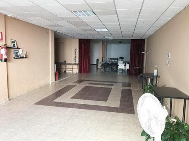 Local comercial en venta en Trujillo, Trujillo photo 0