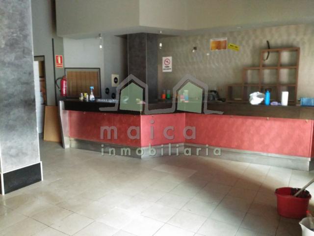 Local comercial en venta en Vigo, Pi y Margall photo 0