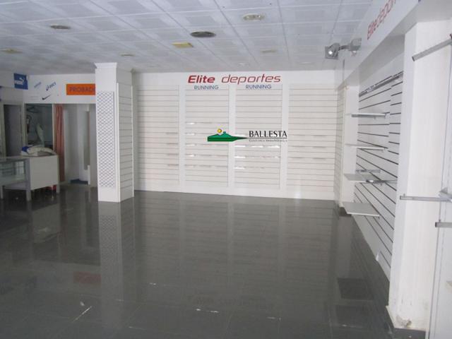 Local comercial en venta en Huércal-Overa, Huercal-Overa photo 0