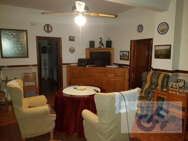 Chalet en venta en Santa Eufemia photo 0