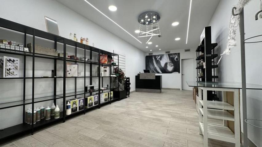 Local comercial en venta en Arrasate-Mondragón, Centro photo 0