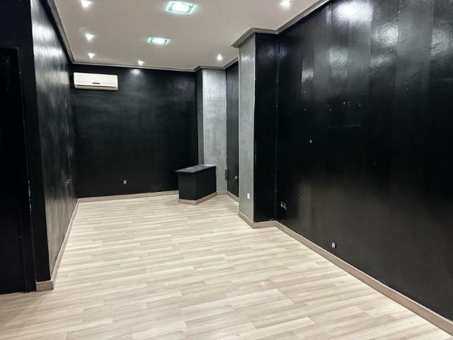 Local comercial en alquiler en Jaén photo 0