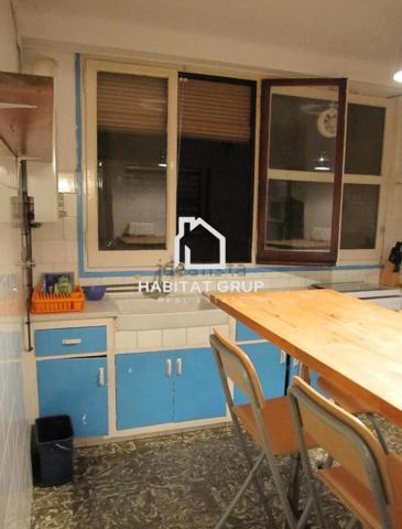 Piso en venta en Salt photo 0