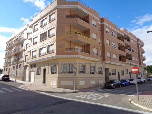 Piso en venta en Novelda photo 0