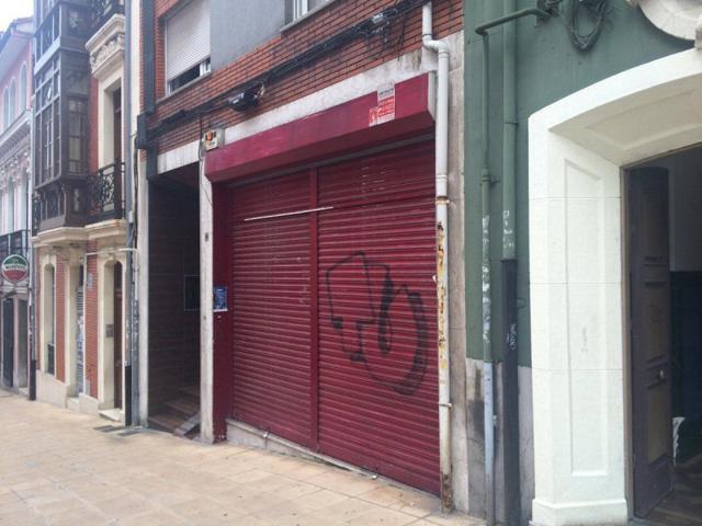 Local comercial en venta en Oviedo, Centro photo 0
