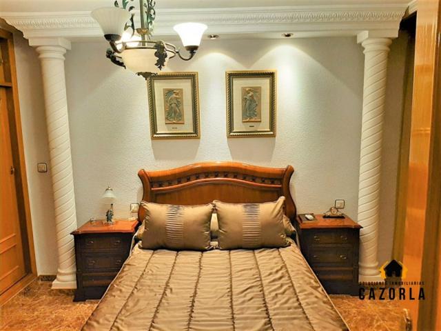 Casa en venta en Cazorla, Cazorla photo 0