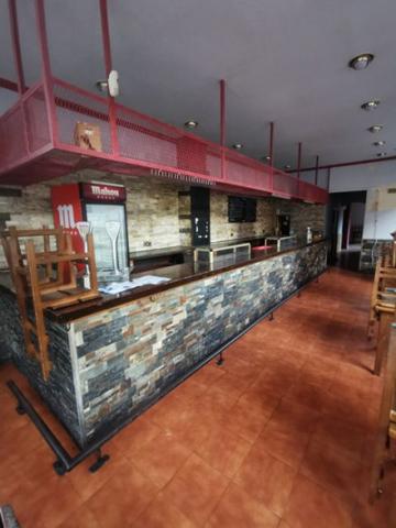 Local comercial en venta en Oviedo, Valentin Masip photo 0