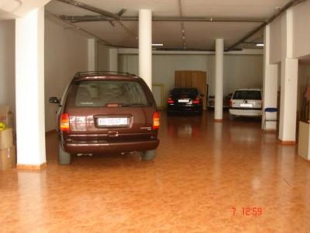 Local comercial en venta en Almansa, Centro photo 0