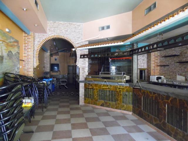 Local comercial en venta en Albacete, Fiesta del Arbol photo 0