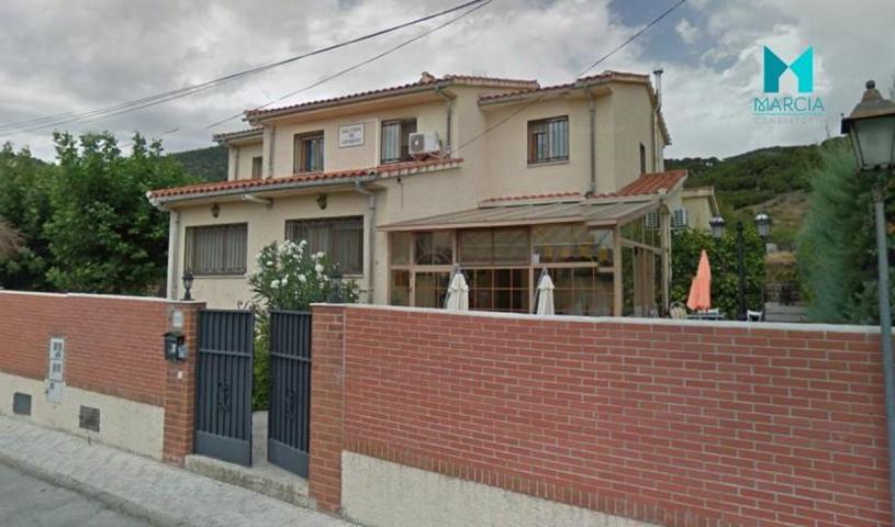 Chalet en venta en Cebreros, Cebreros photo 0