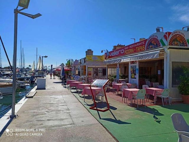 Local comercial en venta en Fuengirola photo 0