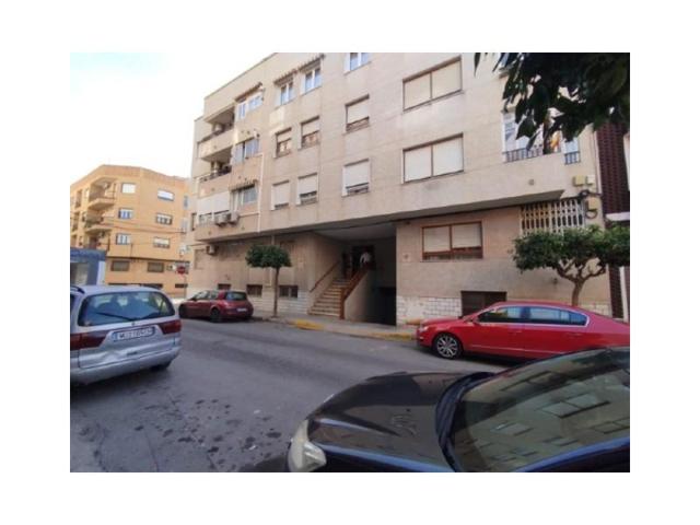 Piso en venta en Almoradi photo 0