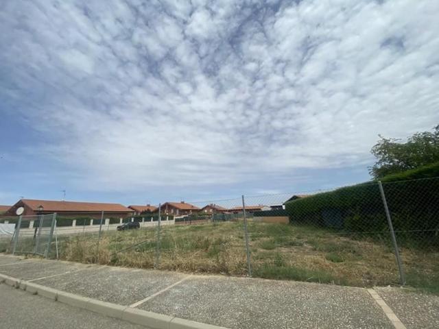 Terreno en venta en Renedo de Esgueva, Urb. Casasola photo 0
