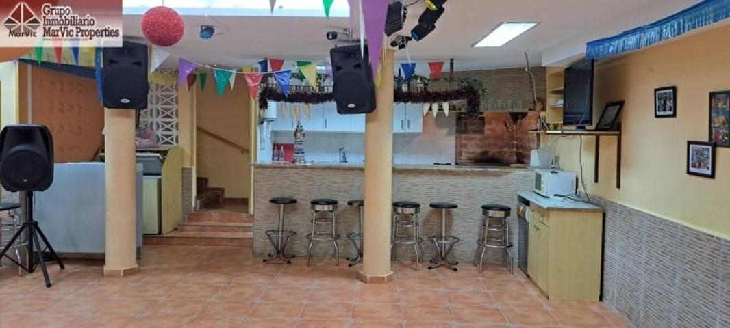 Local comercial en venta en Benidorm, Levante photo 0