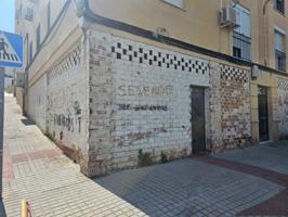 Local comercial en venta en Marchena, Feria photo 0