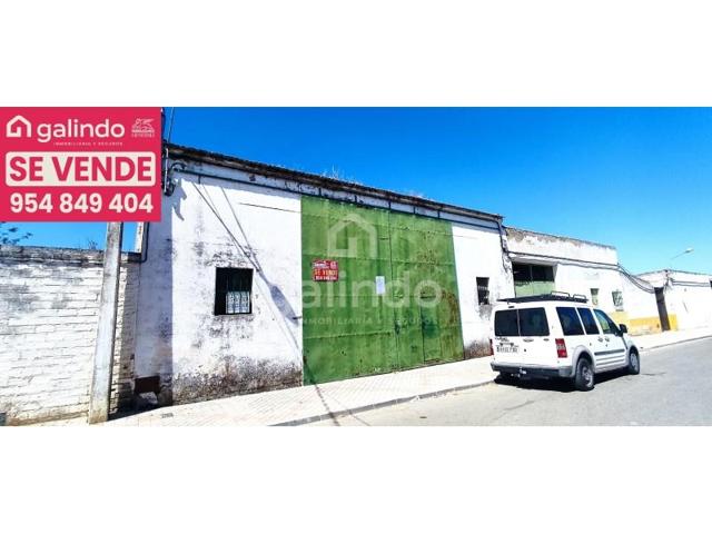 Nave industrial en venta en Paradas photo 0
