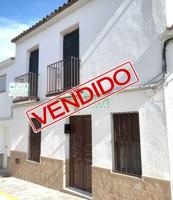 Casa en venta en Arroyomolinos de León, Arroyomolinos De Leon photo 0