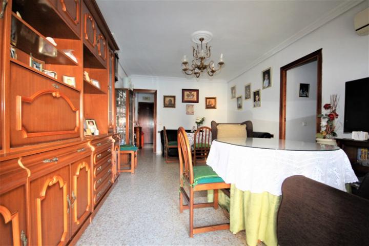 Piso en venta en Sevilla, Amate photo 0